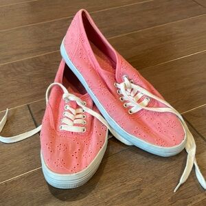 City sneaks size 6.5